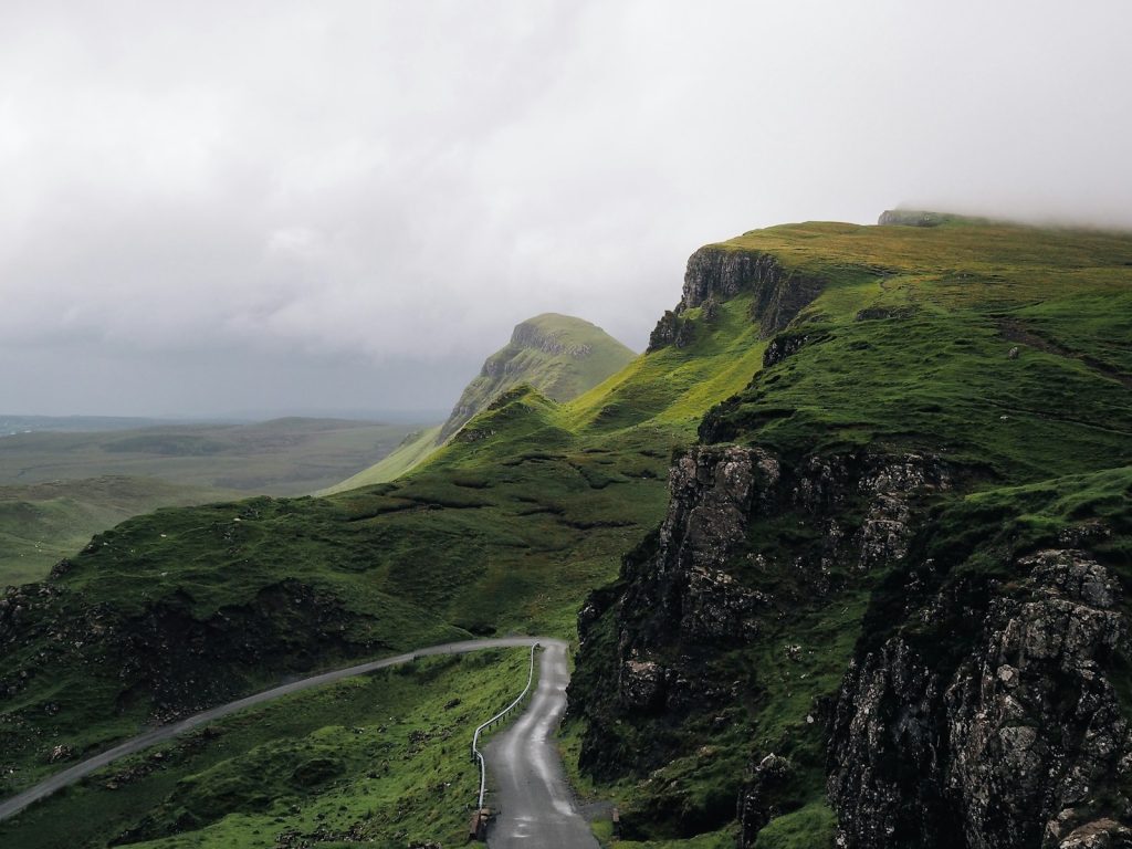 voyage de noces en irlande : road trip et paysages enchanteurs